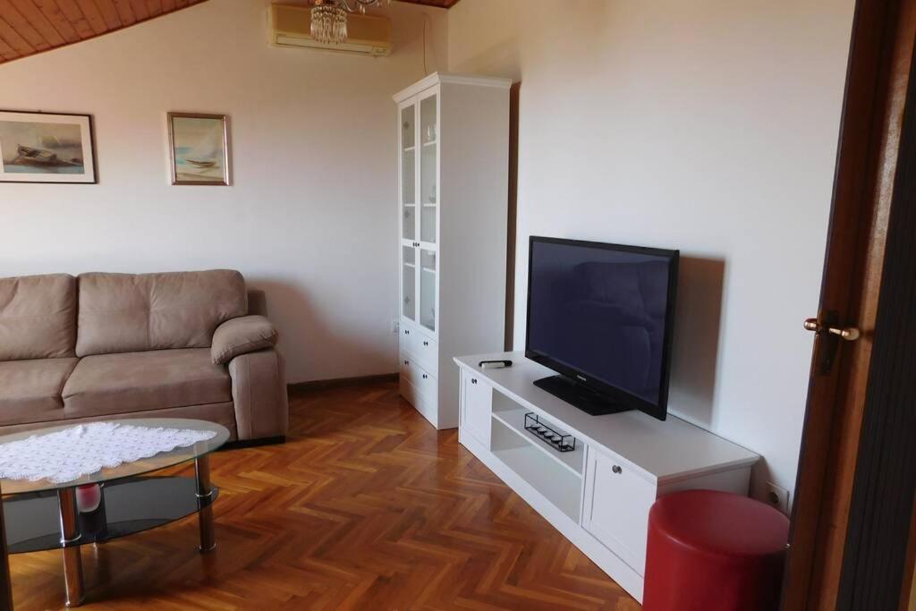 Apartman S Pogledom - Iva Apartman Kaštela Kültér fotó